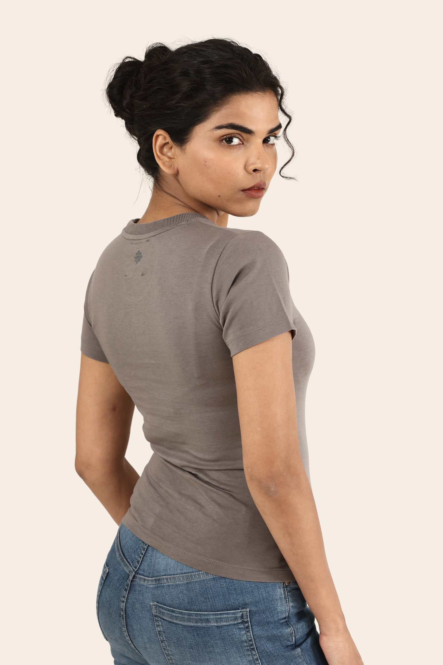 Nizhal Grey