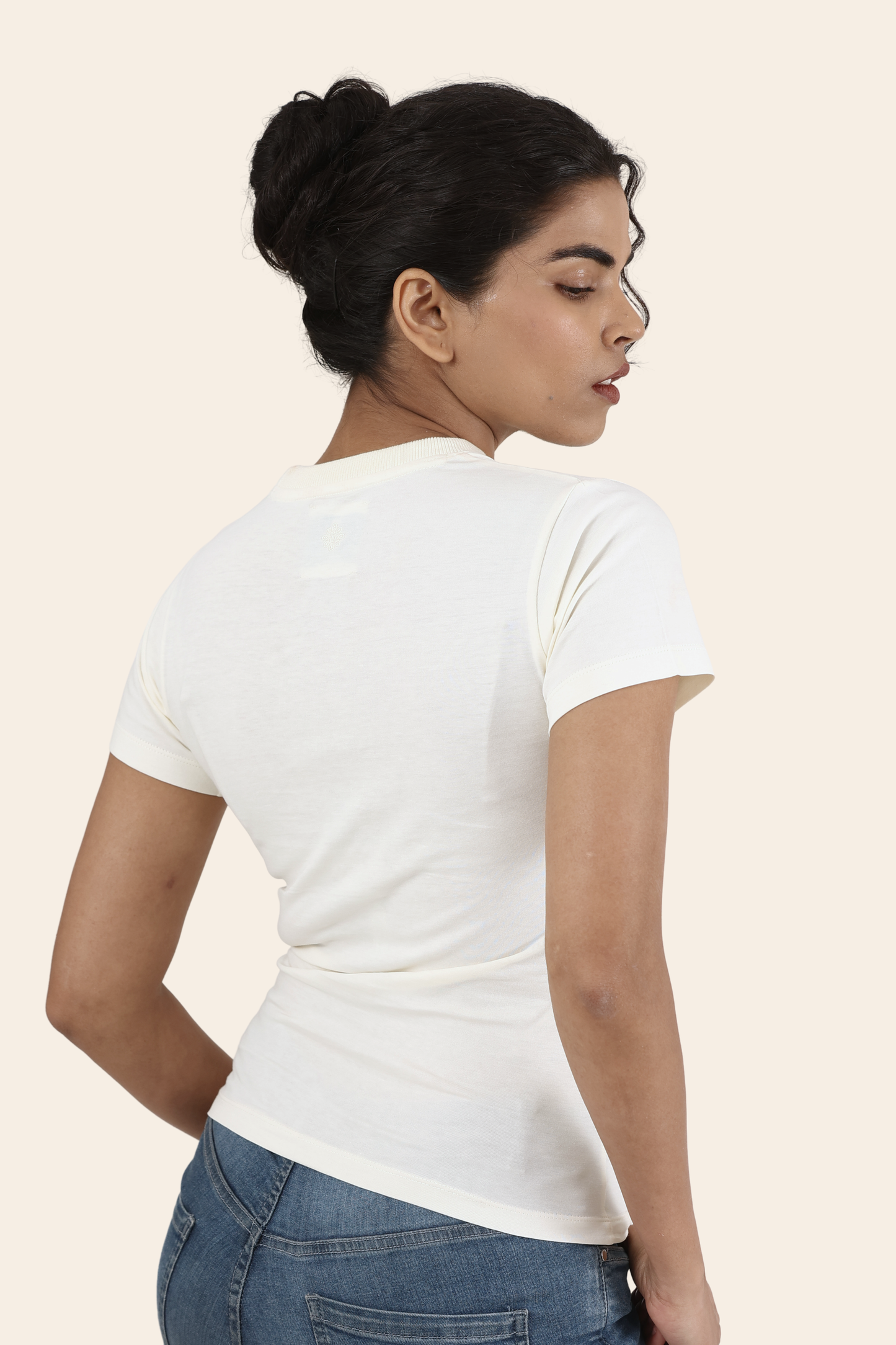 Vyaktha Ivory